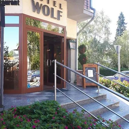 Wolf Hotel 3*