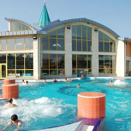 Wolf Hotel 3*